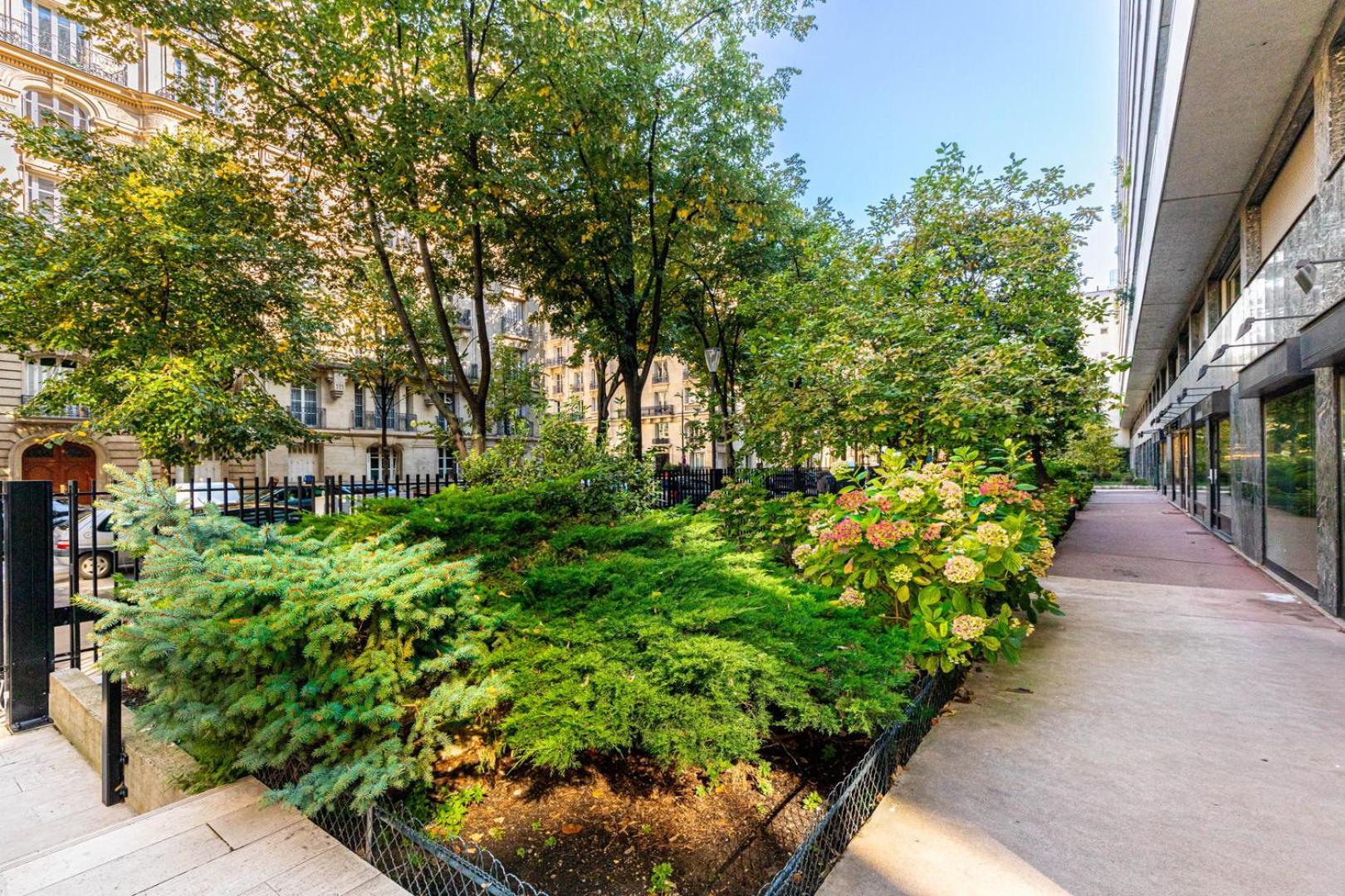 Modern Family Apartment Next To The Eiffel Tower París Exterior foto