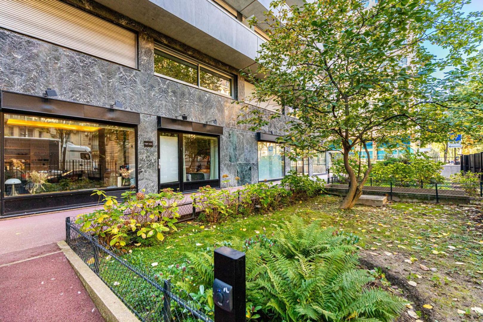 Modern Family Apartment Next To The Eiffel Tower París Exterior foto
